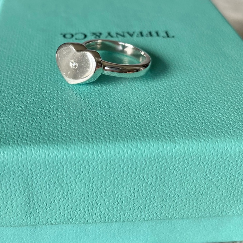 Tiffany and Co. Modern Heart Ring Size 5